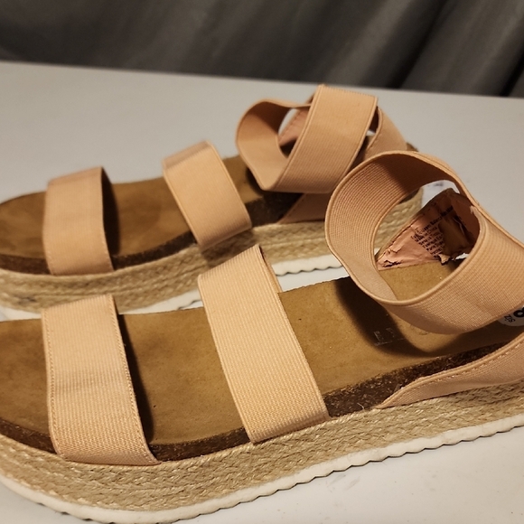Report Tan Espadrille Shoes with Elastic Straps - Picture 4 of 7